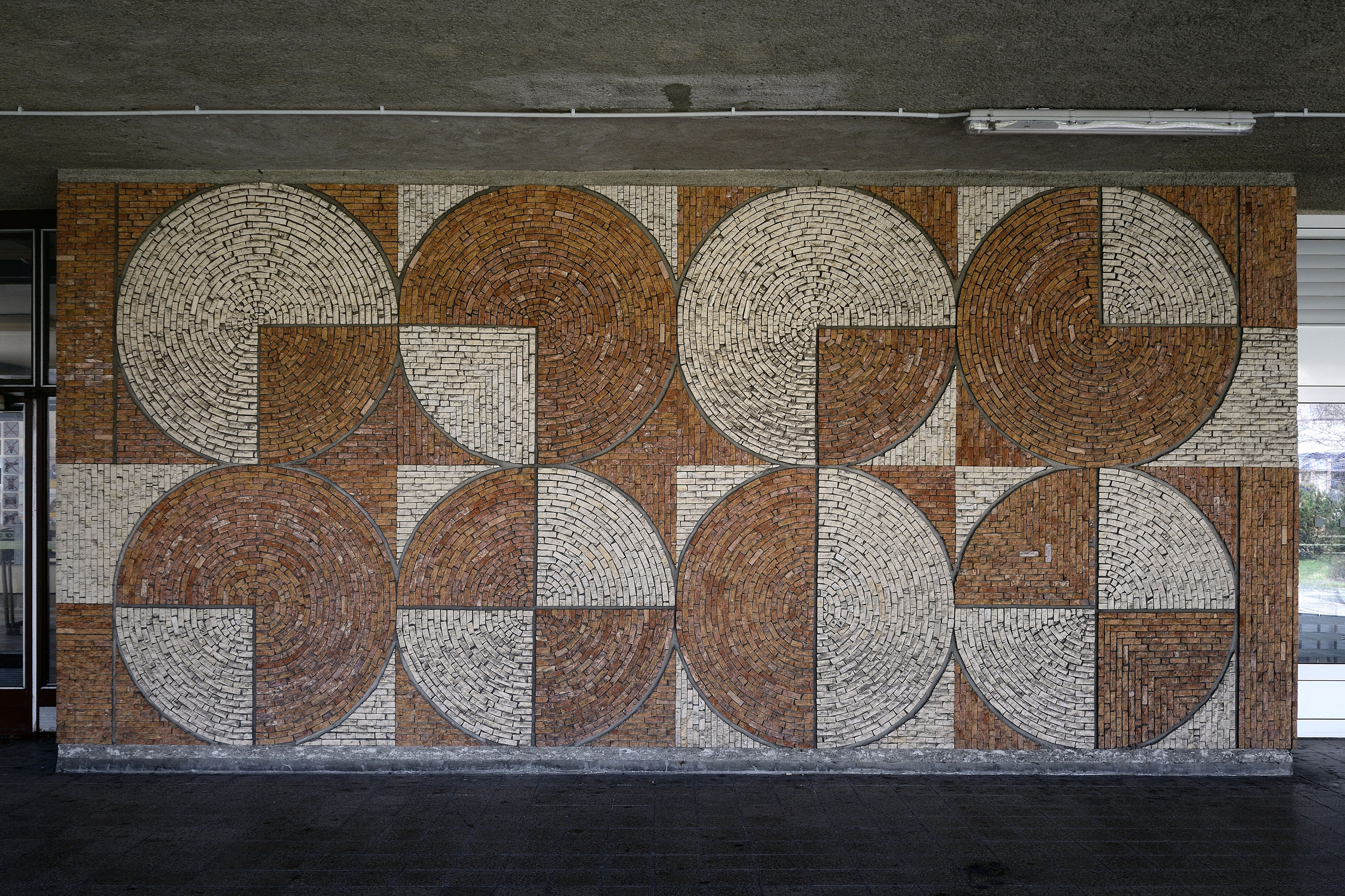 Geometrická mozaika, forografie Roman Polášek