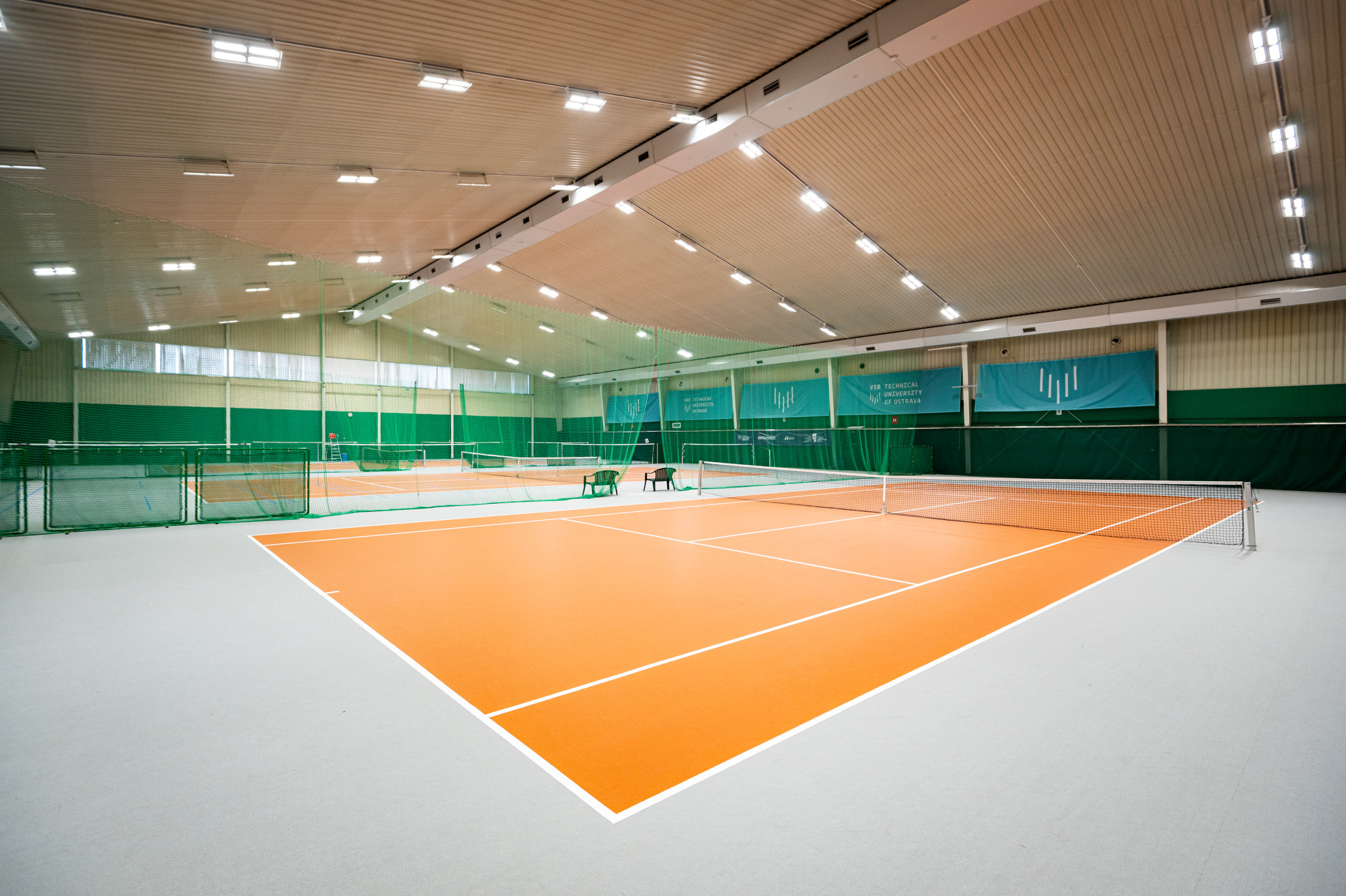 VSH_tenisova-hala_vnitrek