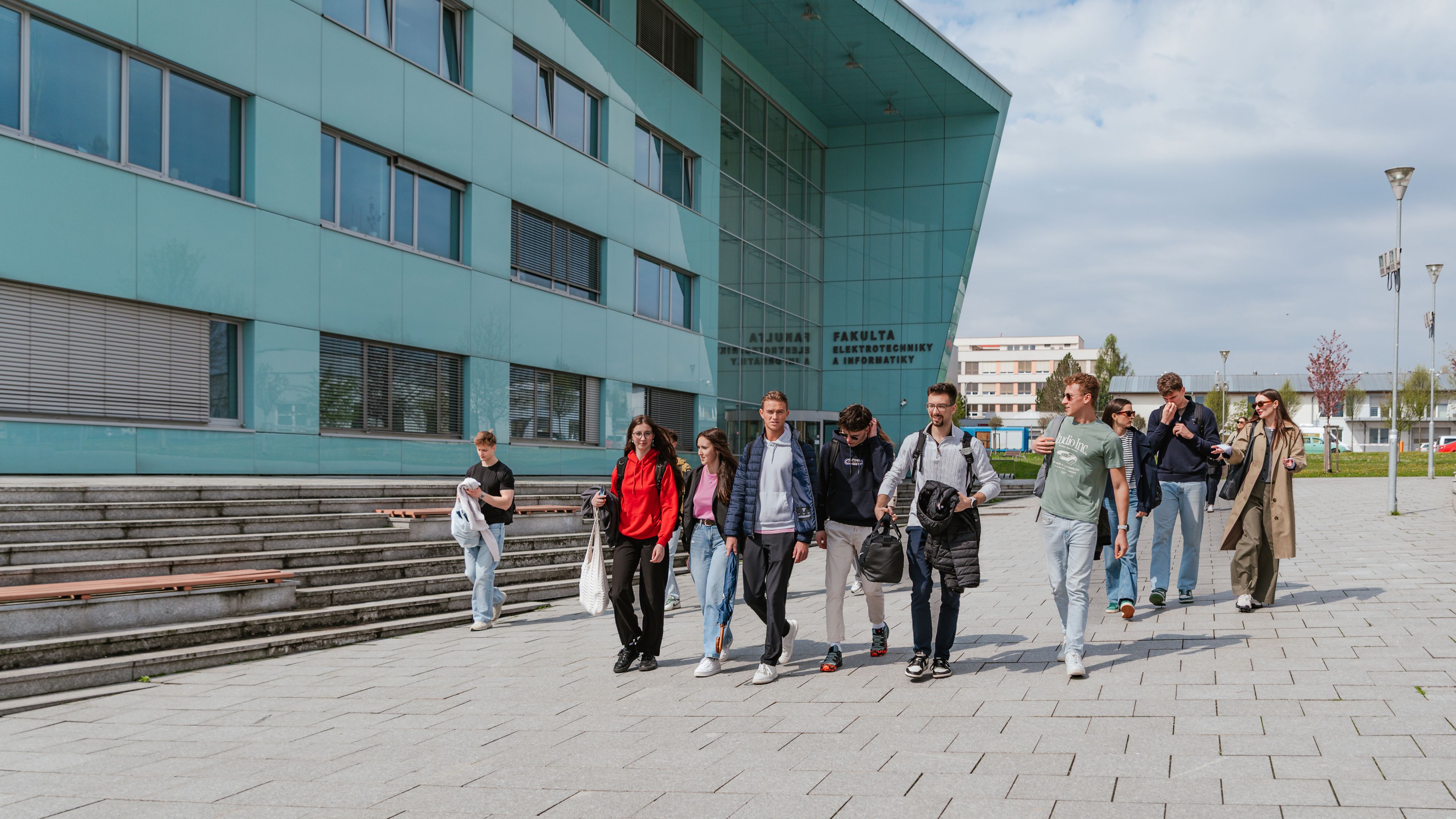 Fakulta Elektrotechniky a informatiky, kampus
