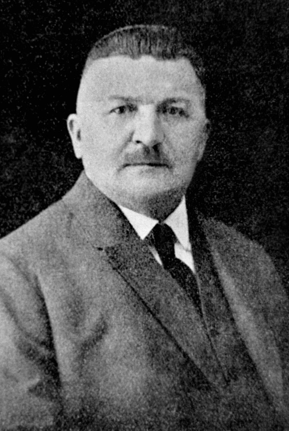 prof. Ing. Václav MACKA