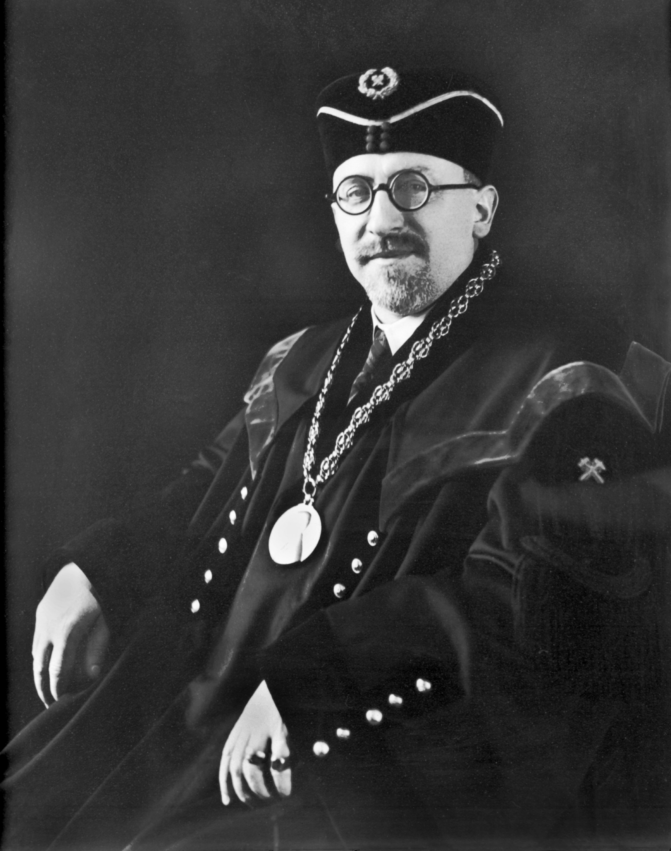prof. Dr. mont. Ing. Alois PARMA