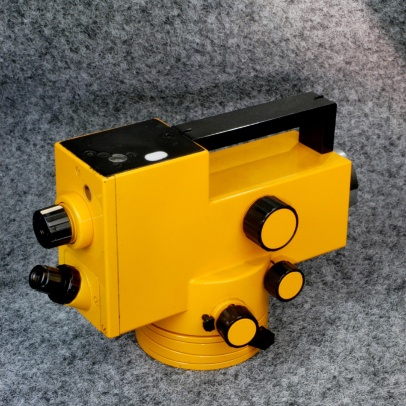 Nivelační přístroj Ni 020 A Nivelační přístroj Ni 020 A