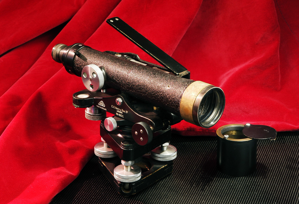 Levelling instrument