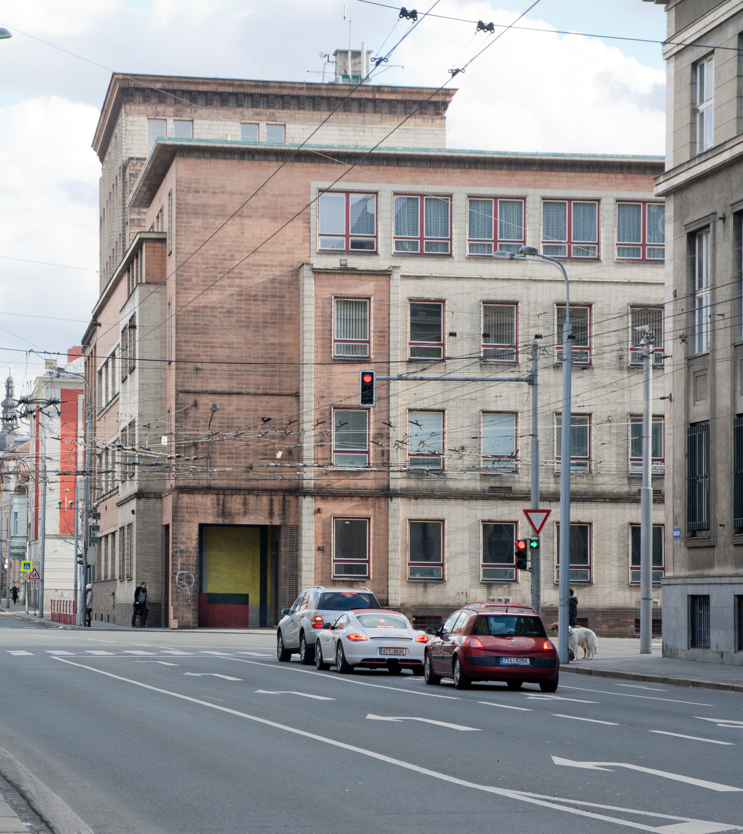 Faculty of Economics with constructivist mosaic, 2015, photo by Jakub Ivánek