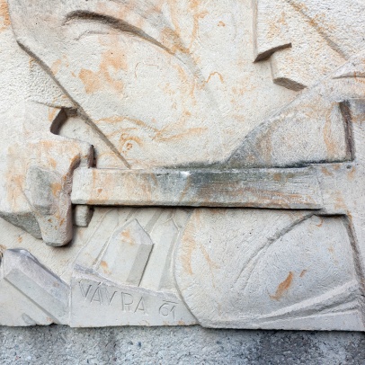 Detail of the relief Miner with the signature of the author, photo by Roman Polášek