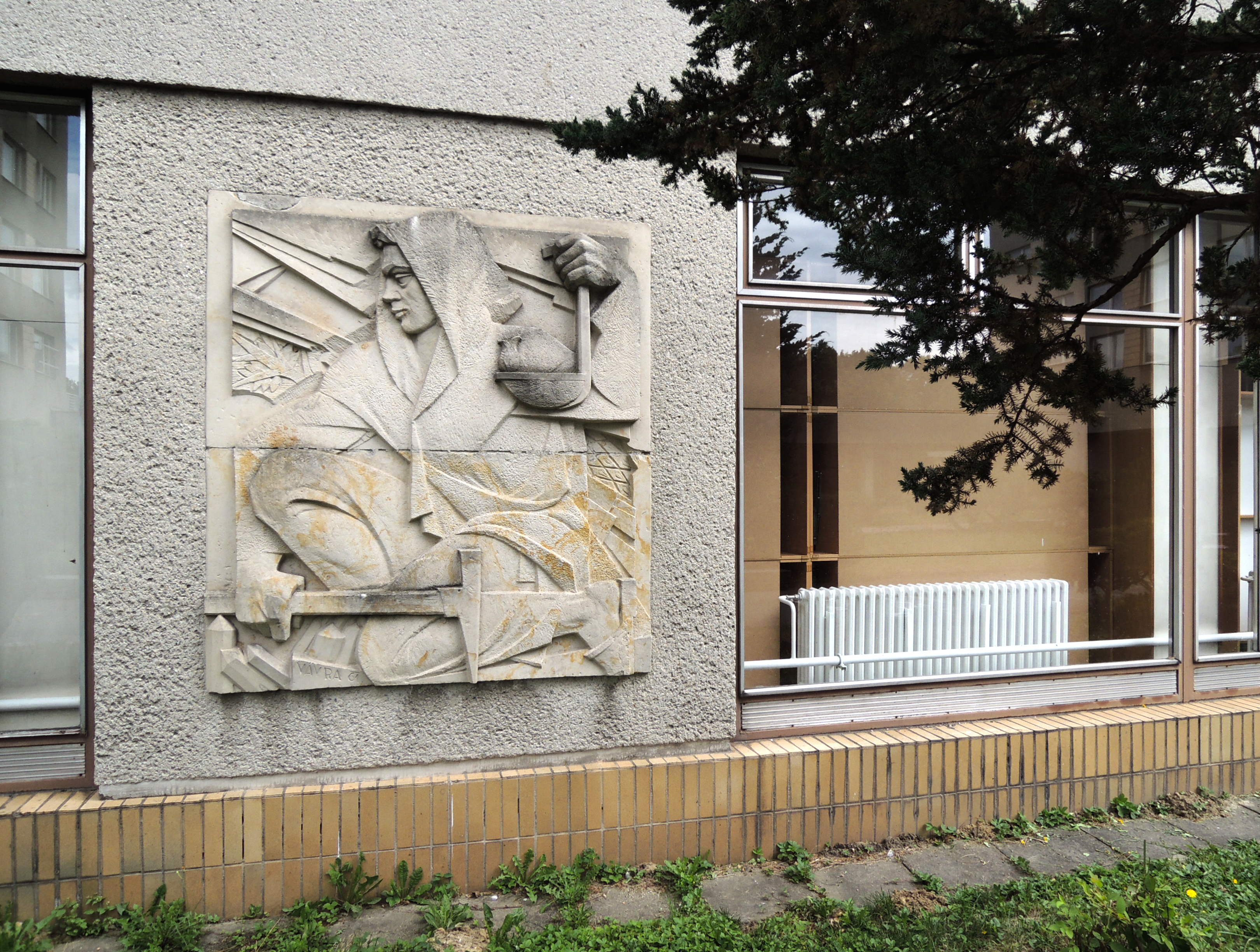 Relief Miner in the area of the dormitories, photo by Roman Polášek