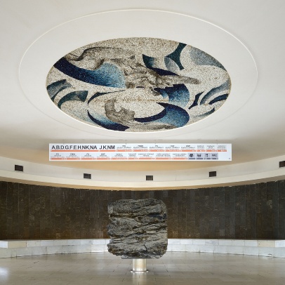 Ceiling mosaic Takeoff /The Development of Human Thinking, placed in the hall of the VSB-TUO circular lectures hall, photo by Roman Polášek