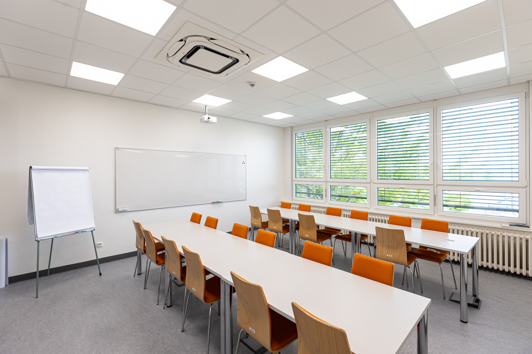 Konzultační místnost PhD Akademie UK225a