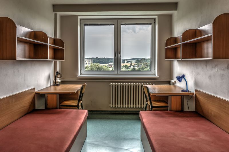 Dvoulůžkový pokoj_buňka s kuchyňským koutem