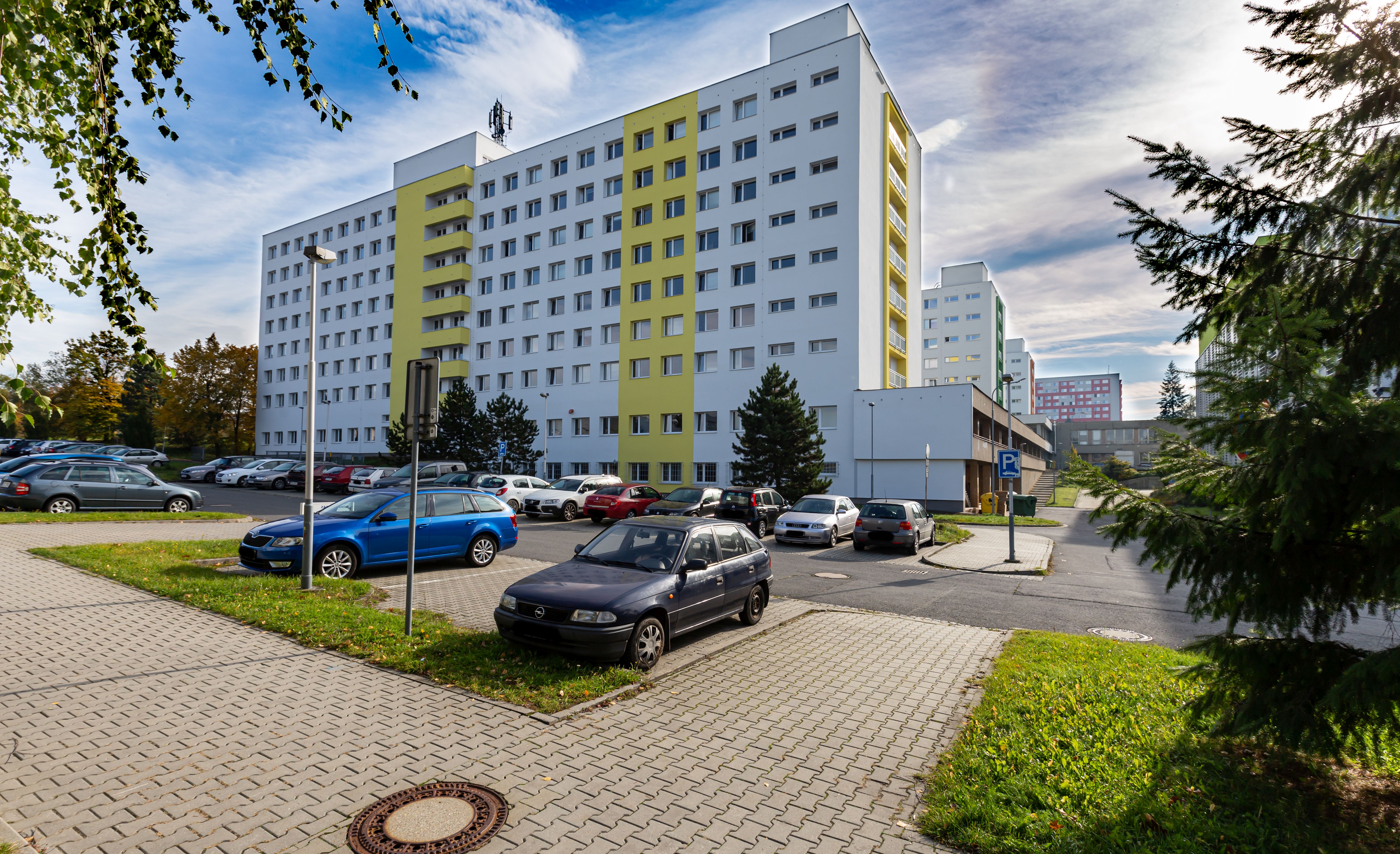 Budova E_parkoviště_building E_parking